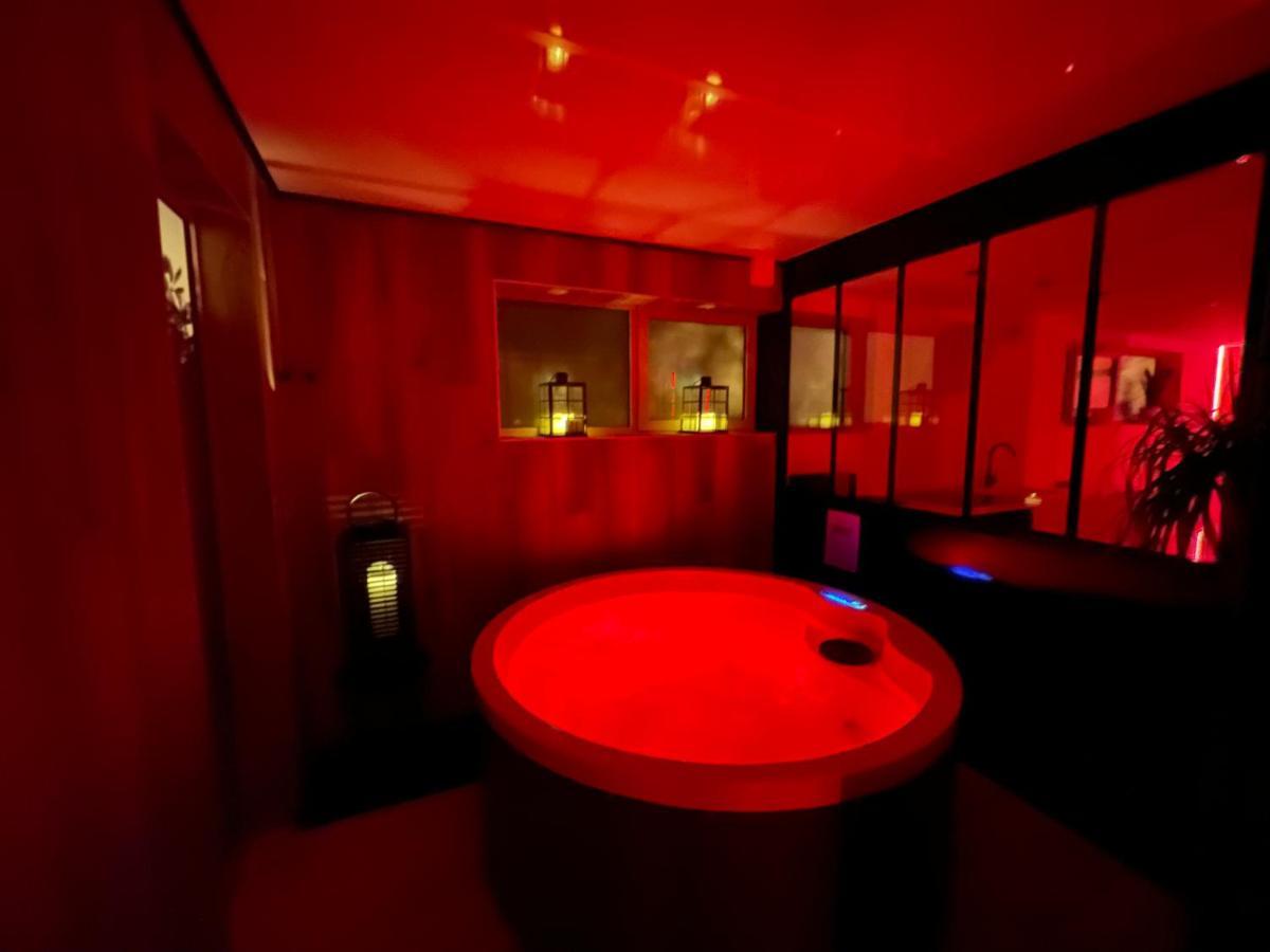 Loft Red Lights Lägenhet Saint-Cyprien  Exteriör bild